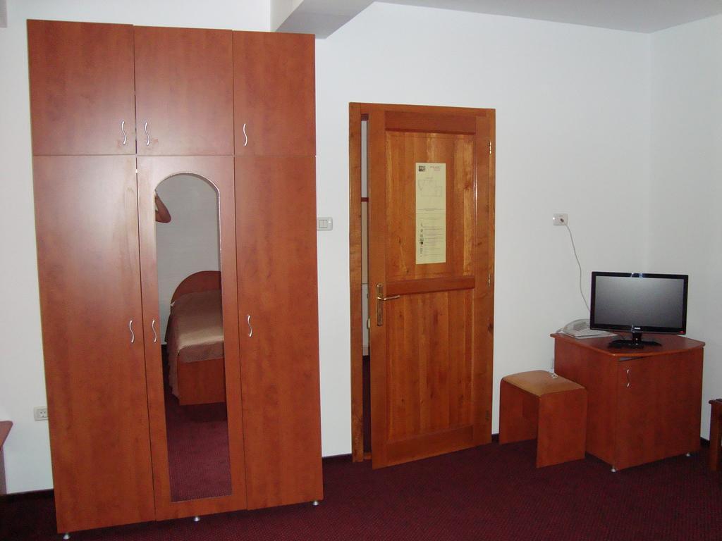 Hotel Lotus Arad Dış mekan fotoğraf