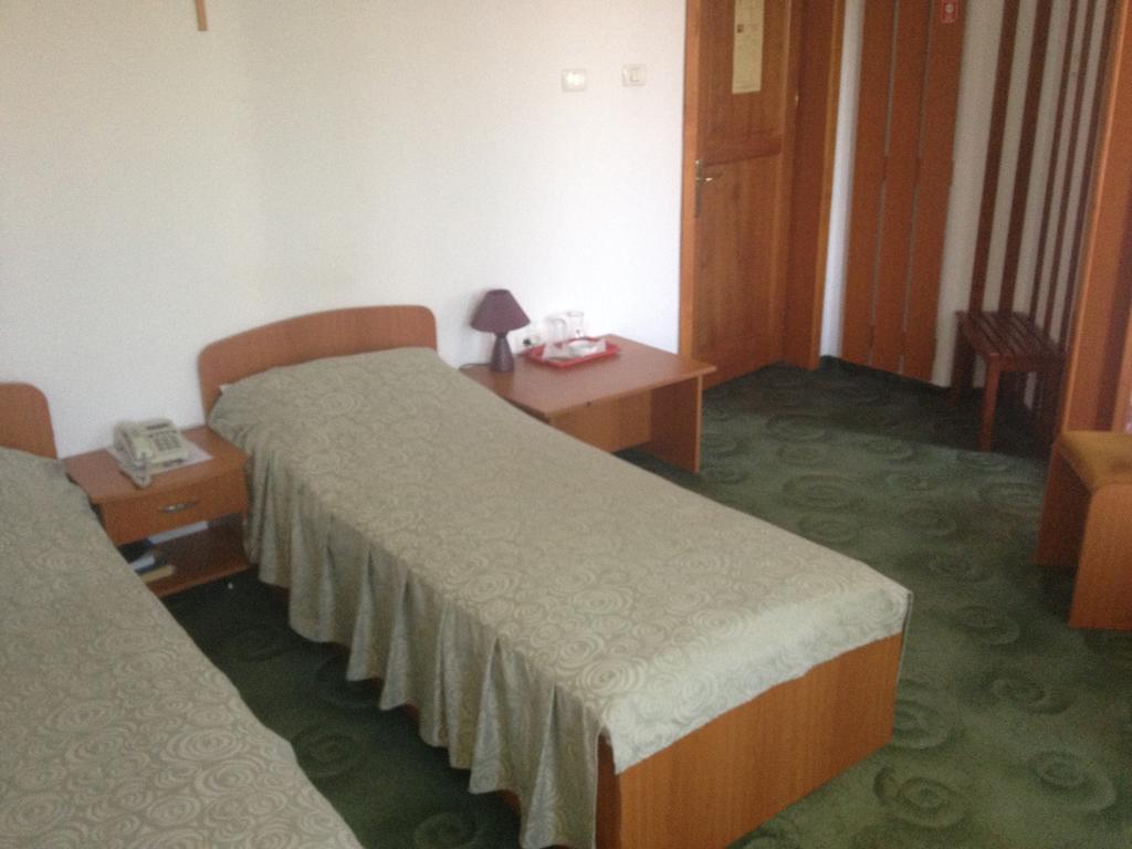 Hotel Lotus Arad Oda fotoğraf