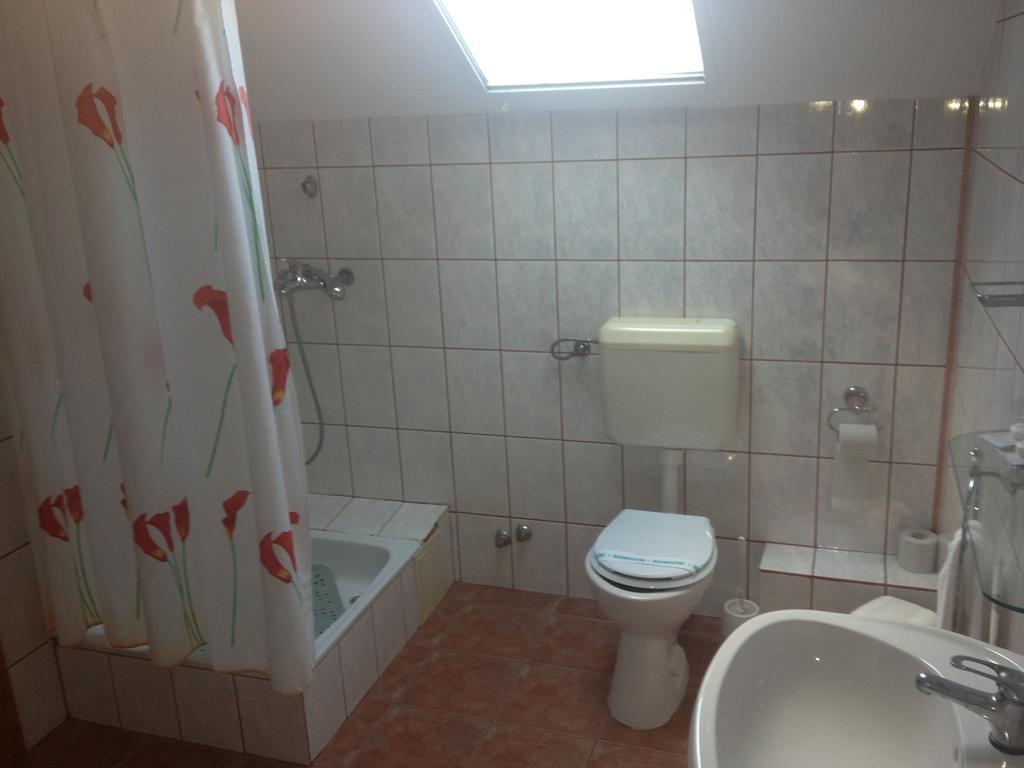 Hotel Lotus Arad Oda fotoğraf